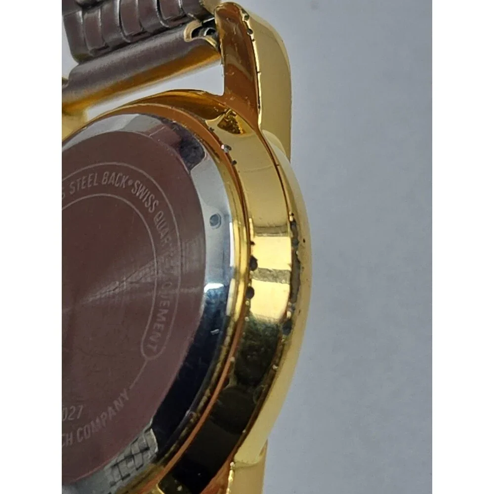 Womens Vintage ESQ Esquire by Movado Swiss Quartz Gold Tone Watch New Battery